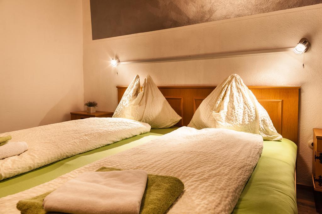 Bed and Breakfast Haus Sieben - Singer Lydia Kotschach-Mauthen Zewnętrze zdjęcie